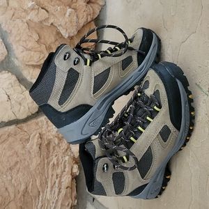 Boy's Denali hiking boots